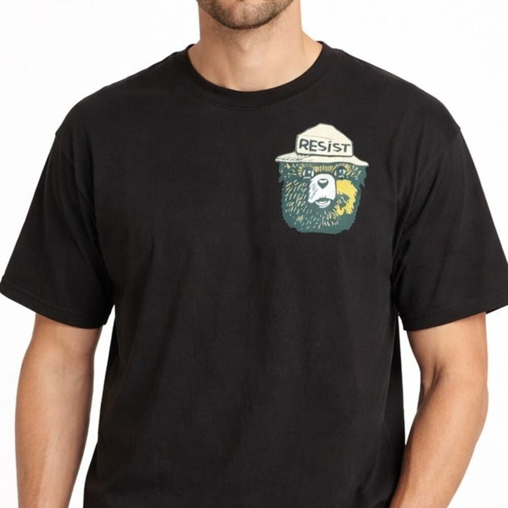 Smokey Bear Resist and Protect Our National Parks T-Shirt Size 2TG 2XL